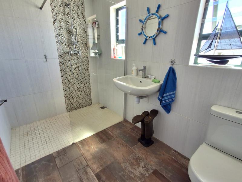 5 Bedroom Property for Sale in Duyker Eiland Western Cape